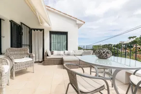 FLOR DE LIS - Pool, 10 min. walk to beach & bars - Image 5