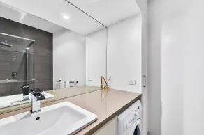 Aloha Marina Apartments - Image 4