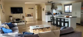 Pet friendly, 3bd, walk to golf & beach - Image 2
