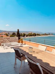 Seafront penthouse - Image 2