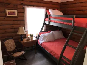 Cozy Mountain Log Cabin. By Lost River State Park - Image 5