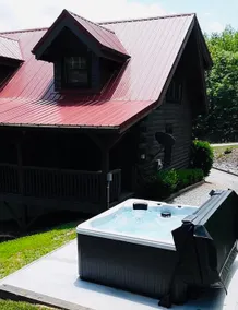 Red Turkey Run Mountain Cabin Retreat with hot tub - Image 5