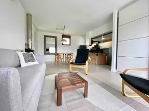 Wonderful lake view, quiet location, reversible AC - Image 2