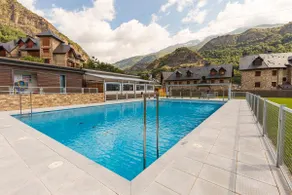 Pirenaica. Escarrilla, in front of the pool - Image 3