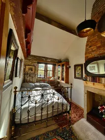 The Writers Cottage - Intriguing & Romantic - Image 5