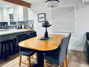 2 bed 2 bath pullout sofa sleep 6 full kitchen - Image 2