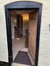 Charming Cosy Cottage - Image 3