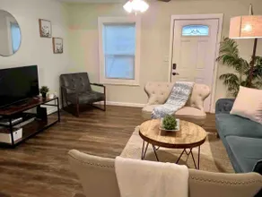 Cozy Cottage Getaway - Image 2