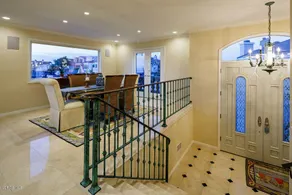 Stunning Hollywood Beach Ocean Front Home-0xnard - Image 2