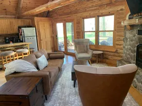 Wisconsin Waterfront Getaway - Image 4