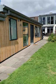 Modern annex in garden by the Fjord - Image 4