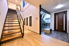 Spacious 268 ㎡ condominium near Kansai Airport/3 minutes to the station/up to 16 people/sauna, bath, and BBQ free - Image 2