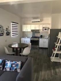 Cozy apartment in an exclusive area - Image 3