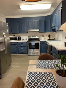 Cozy1King1Queen1.5bth2min Frm UpTown - Image 3