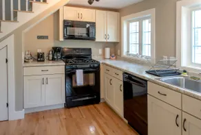 Bucolic New Hampshire Farm Cottage at Mayfair Farm - Image 5