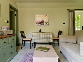 The Orchard Room - Image 4