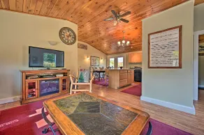 Cozy Apt w/ Hot Tub & Deck, 10 Mi to Stowe Resort! - Image 5
