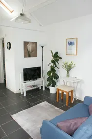 Jollys Studio, open plan stylish private space - Image 4