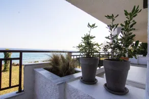 Waterfront Apartment Y - Image 4