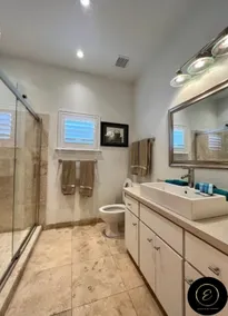 The Signature Orange Grove King Suite - Image 3
