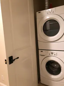 #2Bed/1 Bath/Full kitchen ,5 min walk skytrin/mall - Image 3