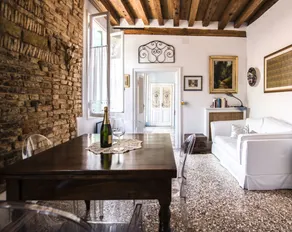 Venice Giardini Biennale Apartment - Image 4