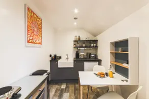 'An Leti' Dog-friendly luxury s/king studio suite - Image 5
