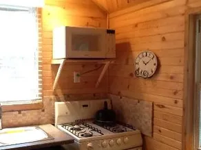 Cabin 4 at Cedar Lodge Camp Ground - Image 5