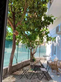 House with garden in the center just renovated - Image 3