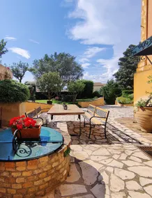 366 sqm Mansion,5 bdrms,5 bthrms, swimming pool - Image 3