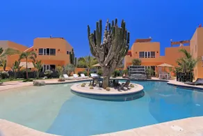 4AP Luxury 1 Bedroom 2 Bath Condo Pool Cerritos - Image 3