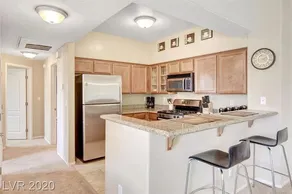 Beautiful Summerlin Condominium - Image 2