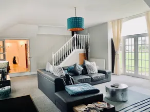 Pet friendly large Cottage in Strathaven, an outdoor BBQ hut, 20 mins to Glasgow - Image 2