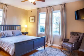 Cozy North Side Home - Image 5
