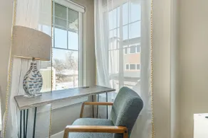 Spacious New Studio! Close to Old Town & Foothills - Image 2