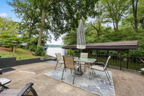 Charming 2 Bedroom Cottage on Lake Decatur - Image 3