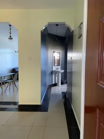 Spacious apartment with scenery - Image 2