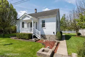Riverfront rental - Image 2