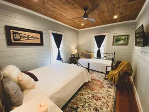 Stay in the heart of NB in this charming home! - Image 3