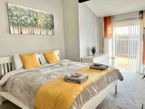 Modern duplex in safe and quiet neighborhood - Image 2