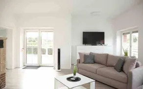 Beautiful and modern apartment with garden - Image 1