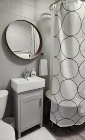 Cozy Suite Downtown w/ Private Entrance & Kitchen - Image 3