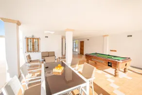 A perfect location villa for holidays with AC and private pool - Image 5