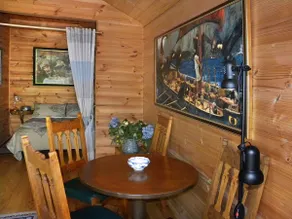 Romantic Waterfront Holiday Cottage - Huon Charm - Image 3