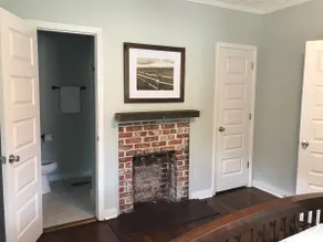 Cozy Cottage @ Historic Downtown near RiverWalk - Image 4