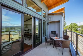 Hawks Perch - New Downtown Modern, Panoramic View - Image 4
