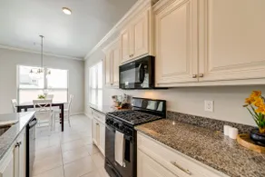 Modern 3 bedroom 2 bath home, with 2 car garage. - Image 5