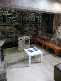 stone house with garden - Image 3