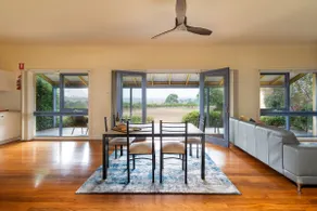 Vineyard Views - Shiraz Cottage at Tranquil Vale - Image 4