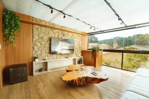 Ape with stunning balcony and mountain view - Image 2